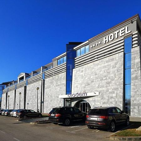 Hotel Diadem Omiš Esterno foto