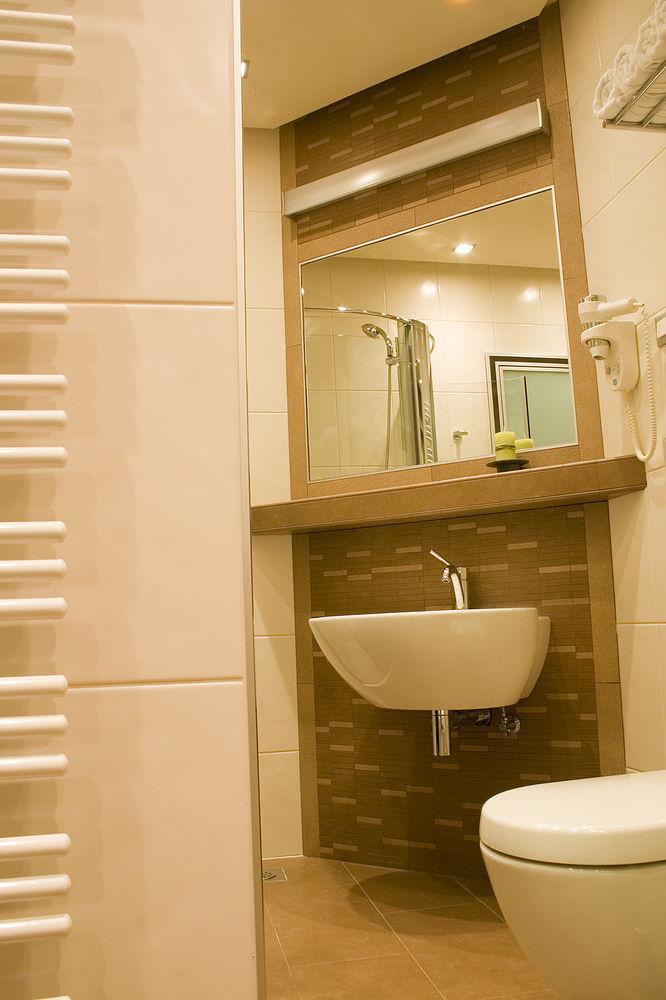 Hotel Diadem Omiš Esterno foto