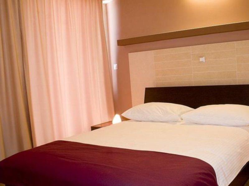 Hotel Diadem Omiš Esterno foto