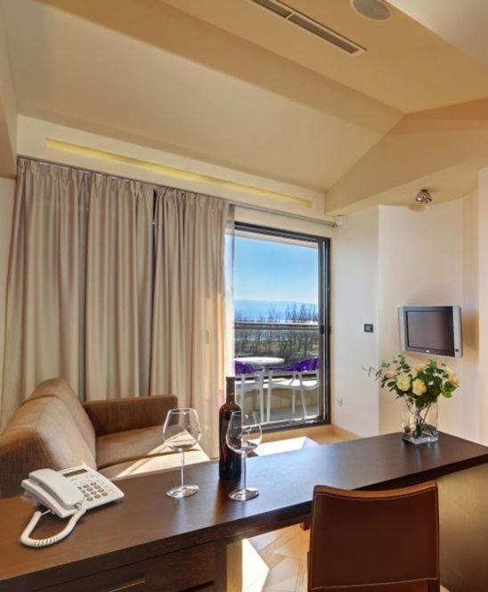 Hotel Diadem Omiš Esterno foto
